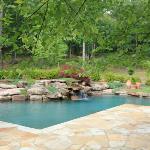 Pool Construction: Brooks Pool Co., Inc. 
Interior Finish: Tahoe Blue PebbleTec®

Landscape Architect: Landscape Associates, LLC | North Little Rock, AR

Brooks Pool Co., Inc. | © 2021 